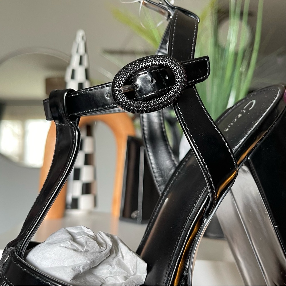 Sam Edelman
Platform Sandals - Picture 12 of 14